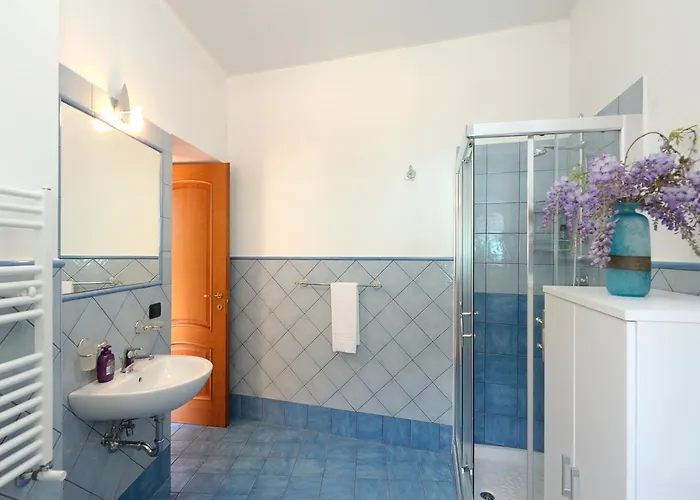 Lemon Garden Hotel 3*