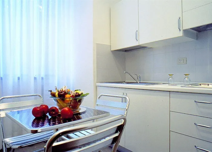 Hotel Lemon Garden 3*